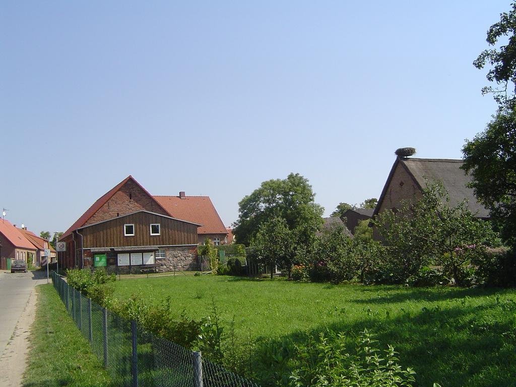 Pension & Gasthof Storchennest Gross Quassow Bagian luar foto